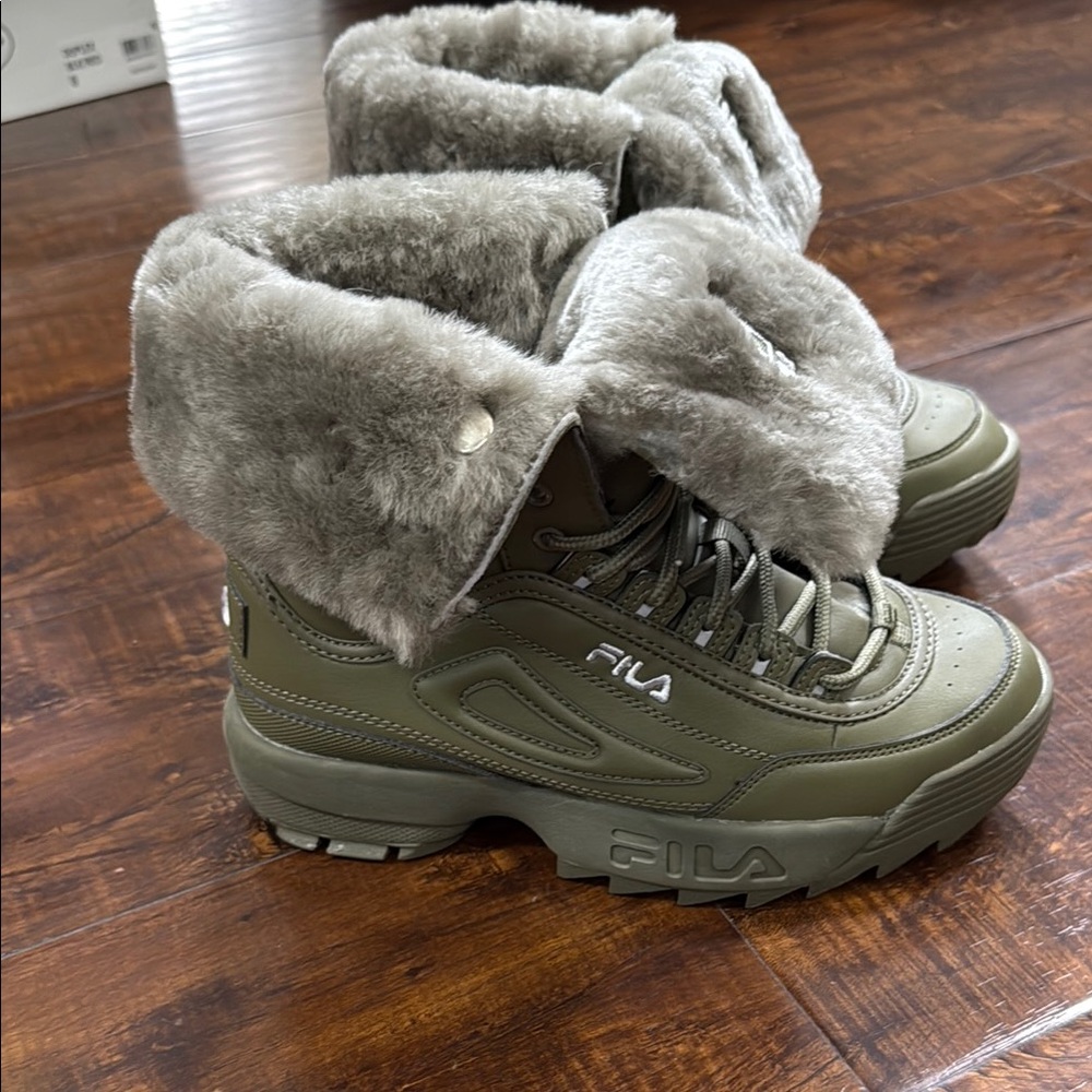 Fila Winter Boots w/Shearling Lining-Olive Green Women’s Size 5.5 3HM00558-300